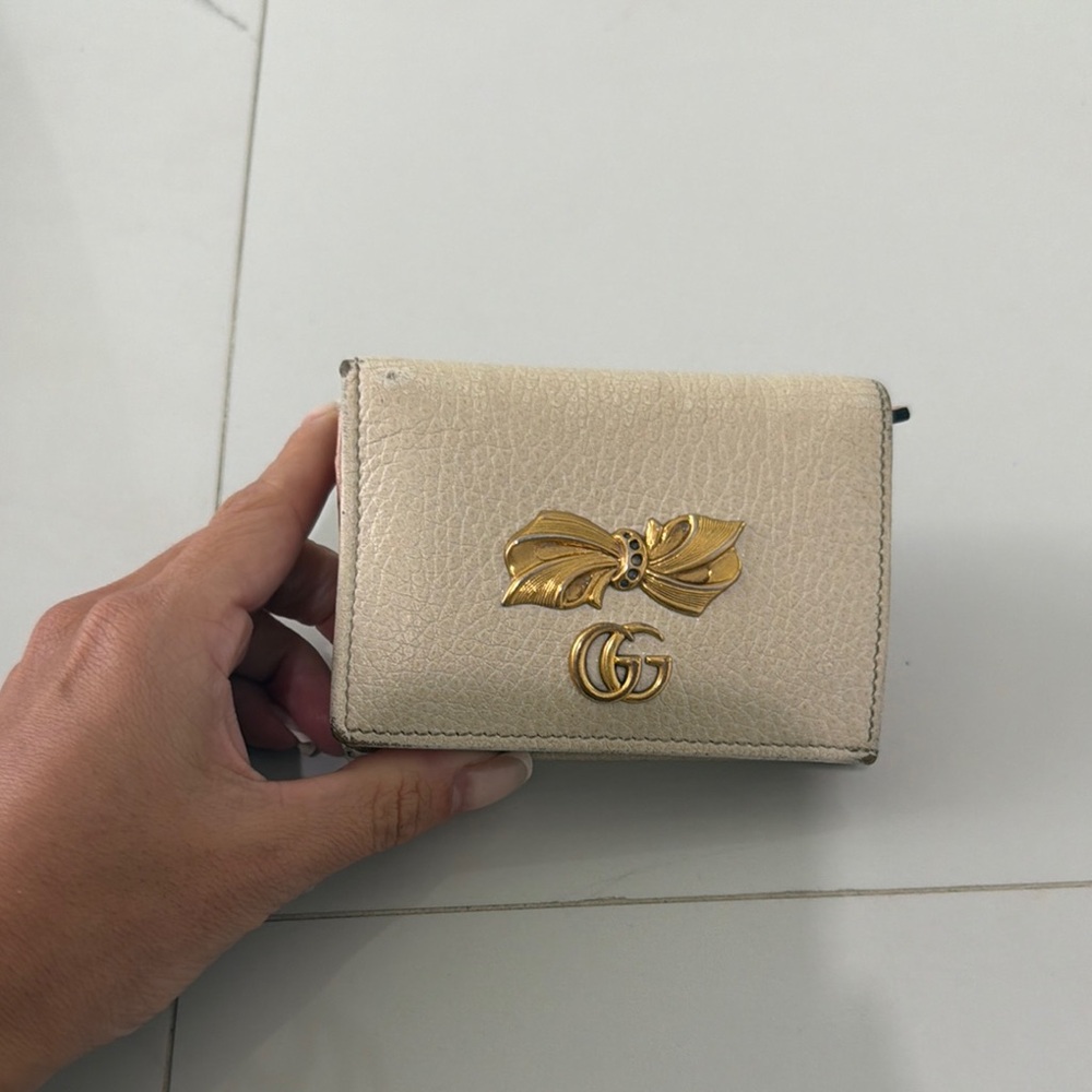 Gucci Small Leather Wallet in Champagne Gold